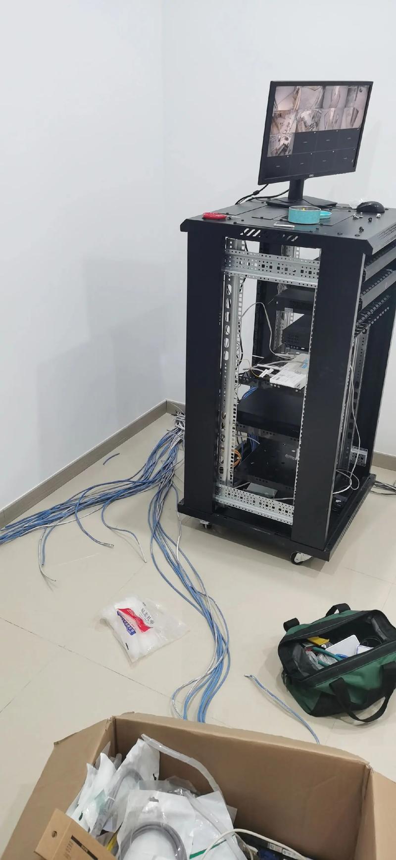 上海通讯设备：打造信息高速通道的先驱者